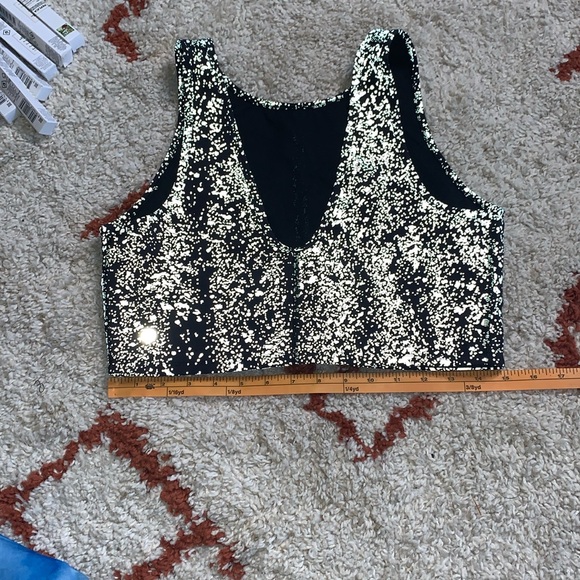 Lululemon X Peleton- Size 12 - Reflective- Energetic Edge Crop Top - Picture 2 of 14